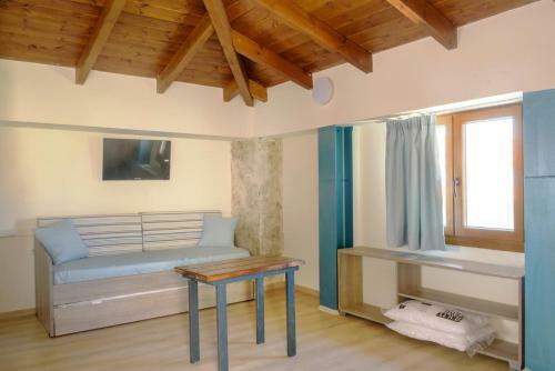 Hostal 3d Iliadis Suites