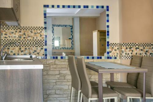 Hostal 3d Iliadis Suites