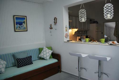 Hatzidakis Beach Retreat