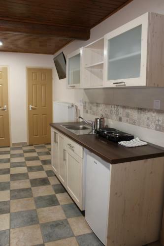 Bed & Breakfast Nat�ra Panzi�&apartmanh�z
