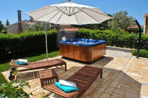 Luxury Villa With A Parking Space Buici, Porec - 13529