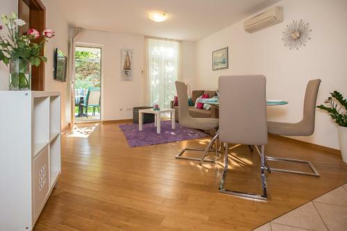 Apartment Bela