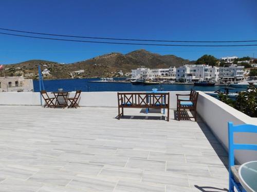 The Yacht Front Apartment At The Ios Port