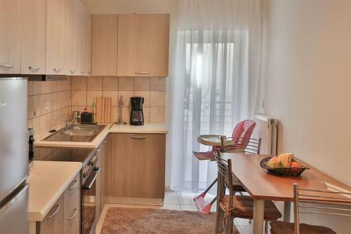 V Luxury Apartment 3
