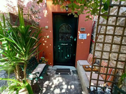 Apartamento Cozy Central Courtyard Home (By The Lake)