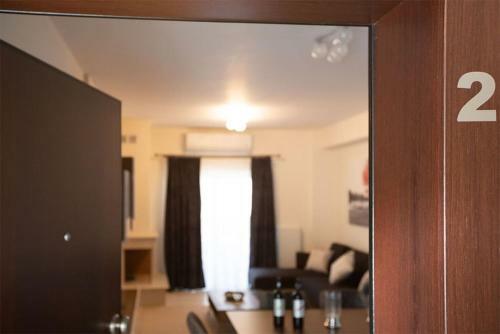 V Luxury Apartment 2