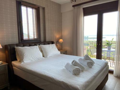 Hostal Montana Lake View