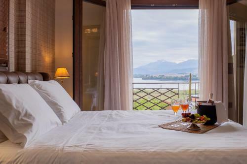 Hostal Montana Lake View