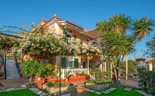 Ina Apartments