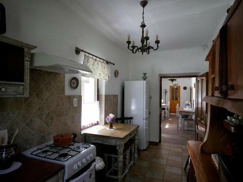 Sz�r?skert Vend�gh�z Pusztaszer