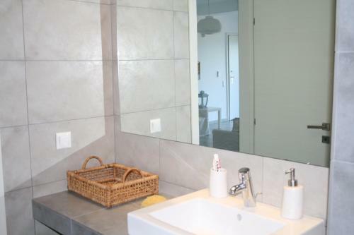 Thalassa Apartment