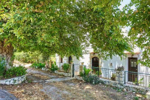 Villa Platanos Stone House
