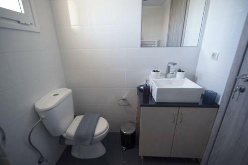 Apartamento Vassilis And Ioanna Modern House With View