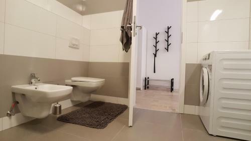 Piacsek Apartmanh�z