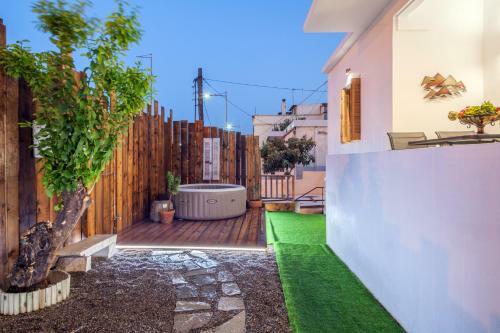 Fani's Holiday Home With Hot Tub