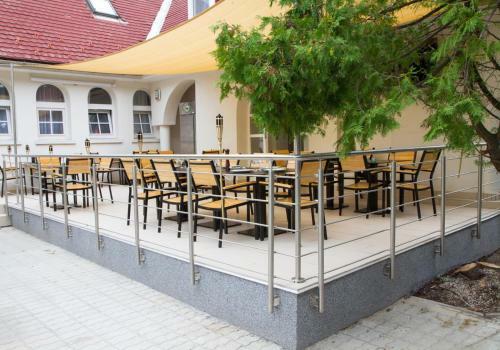 Bed & Breakfast Sungarden Vend�gh�z, �tterem, B�r