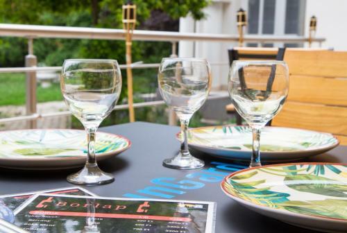 Bed & Breakfast Sungarden Vend�gh�z, �tterem, B�r