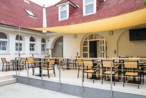 Bed & Breakfast Sungarden Vend�gh�z, �tterem, B�r