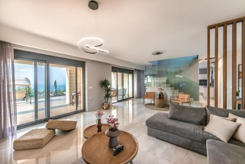 Elevated Villa Marevista W/ Private Heated Saltwater Pool