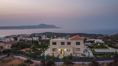 Elevated Villa Marevista W/ Private Heated Saltwater Pool