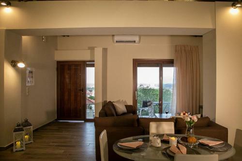 Under The Rocks Meteora Panoramic View Villa
