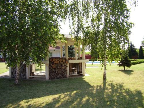Hostal Tenisz Klub