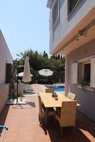 Villa Dada House