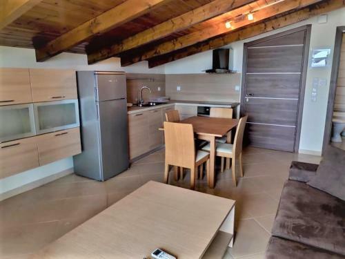 Samaras Apartments