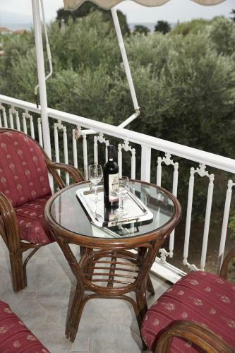 Nikitas Apartment