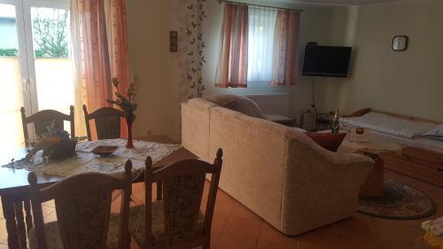 Apartamento Ferienwohnung " Am Schlosspark "