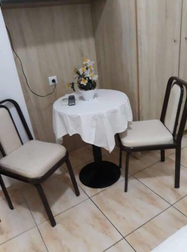 Hostal Kanali Beach House 2