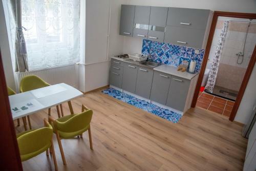 Bed & Breakfast �r�kz�ld Otthon