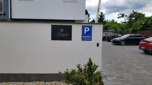 Harmony Apartments S�rv�r
