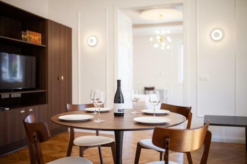 Zach�r Apartman