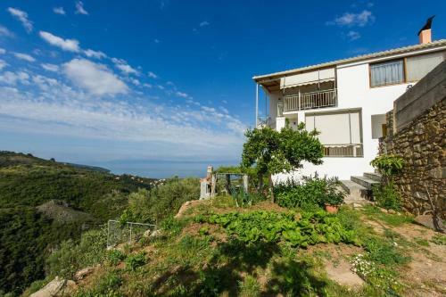 Breathtaking Sea View, Close To The Beach