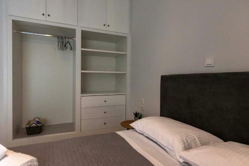 Avra Apartment