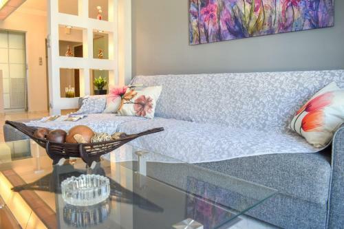 Cozy Flat On The Main Square, 10min To The Sea