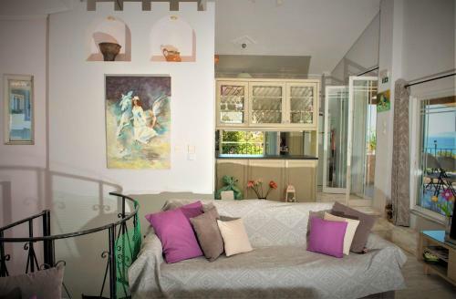 Elgeorge Home