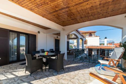 Villa Karpofora View