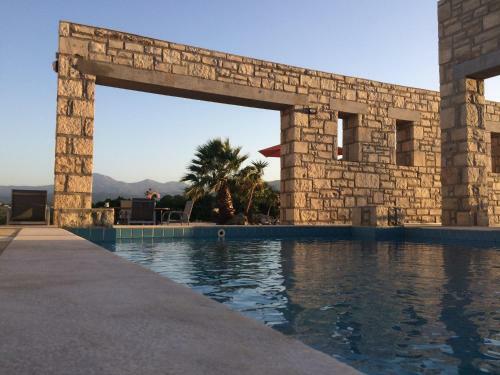 Villa Ypsilon