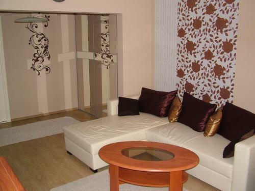 J�kai Apartman Szarvas