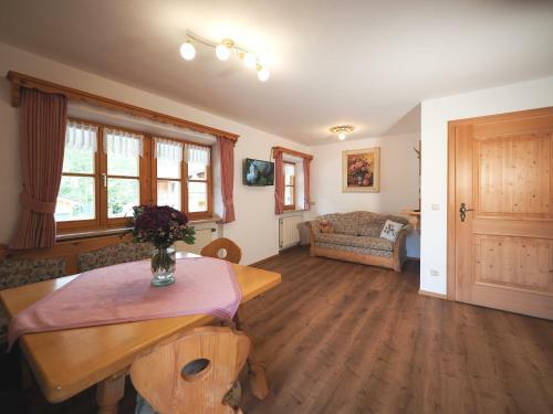 Apartamento Haus H�lzl Ferienwohnungen