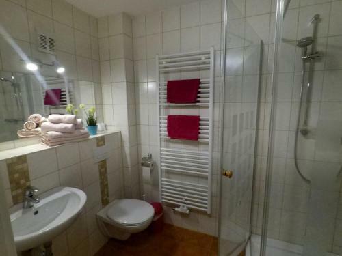 Apartamento Ferienhaus Und Ferienwohnung B�ttner
