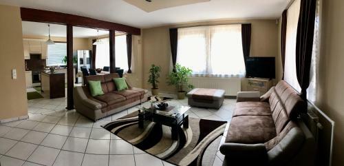 Hostal Bar�tkoz� Vend�gh�z