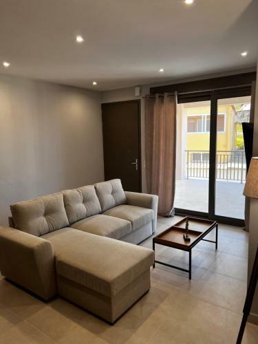 Giannel Luxury Apartment 2