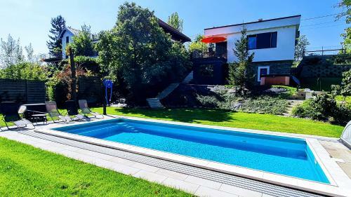 Apartamento Neva Vend�gh�zak Szentendre