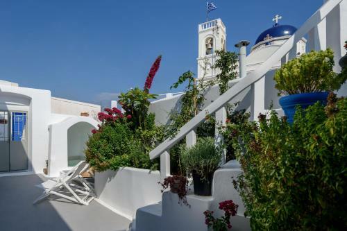 Betty's Home Santorini