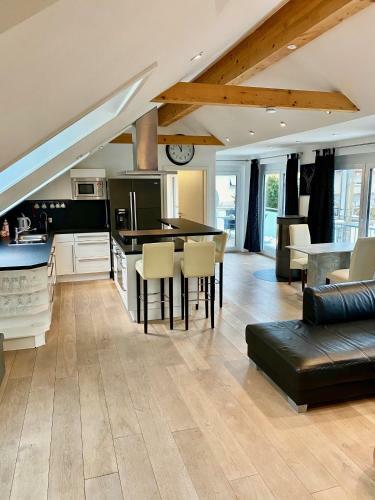 Apartamento Luxuri�ses Studio Im Zentrum, Balkon, Kamin, Klima