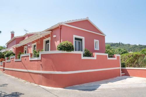 Lefko?s House- Contemporary, Fully Renovated House