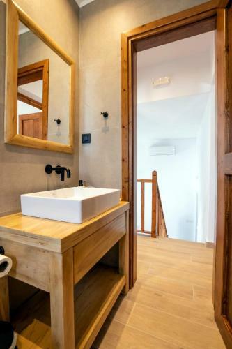 Cato Agro 1, Seafront Villa With Private Pool